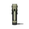 Lampe torche Olight Seeker Ultra verte en charge dans son étui de protection noir avec indicateur de batterie LED.