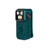 Lampe de poche EDC compacte Olight vert turquoise texturé avec clip de poche et trois LED de puissance sur fond blanc