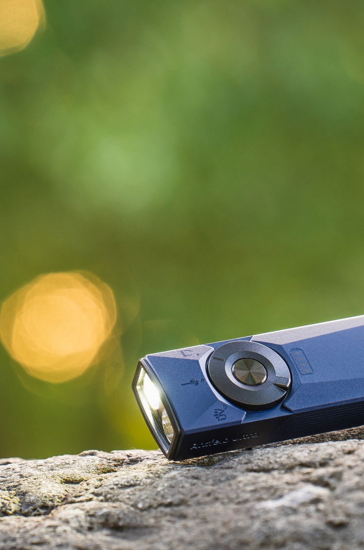 Arkfeld Ultra Lampe de poche avec laser et UV en O-Aluminium