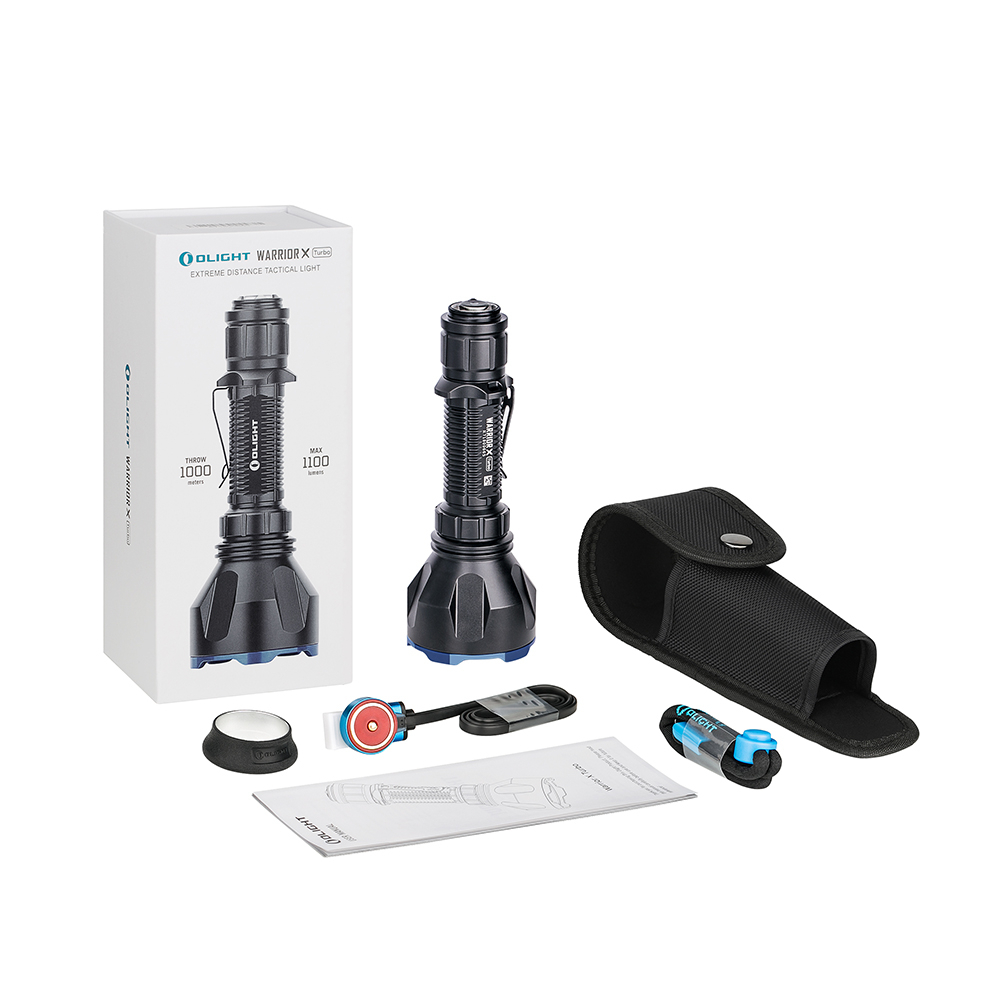 Lampe de poche tactique Olight Warrior X Turbo avec chargeur magnétique, étui, batterie et manuel d'utilisation.