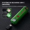 Lampe torche verte et rouge rechargeable par câble USB-C avec indicateur de charge LED rouge et vert.