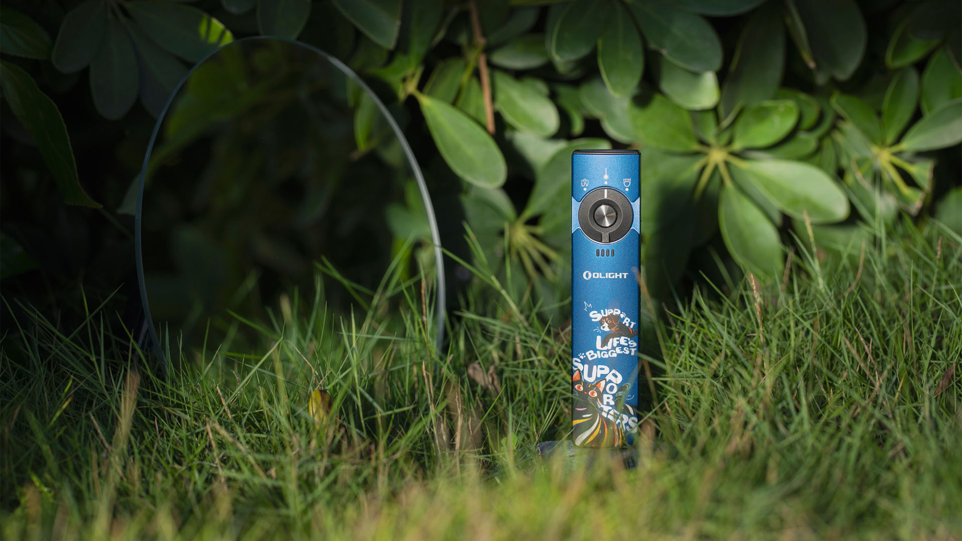 Lampe Torche EDC Olight Arkfeld avec Laser Vert | ULM TECHNOLOGIE