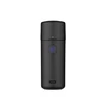 Olight Baton 4 Premium noir vue frontale, affichage numérique bleu, boîtier de charge portable pour lampe de poche.