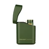 Olight Baton 4 Premium Vert Olive en angle avec chargeur sans fil pour un éclairage quotidien pratique.