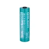 Batterie rechargeable lithium-ion Olight 21700 de 5800mAh et 3,59V sur fond blanc