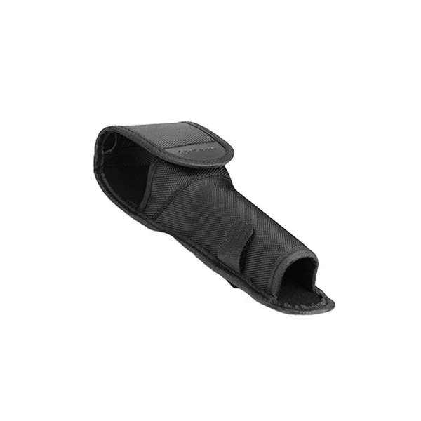 Étui noir en nylon robuste pour lampe de poche, avec rabat de fermeture, idéal pour la ceinture.