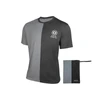 Olight T-shirt gris bicolore et pochette I1R 2 PRO avec logo pour un look décontracté.