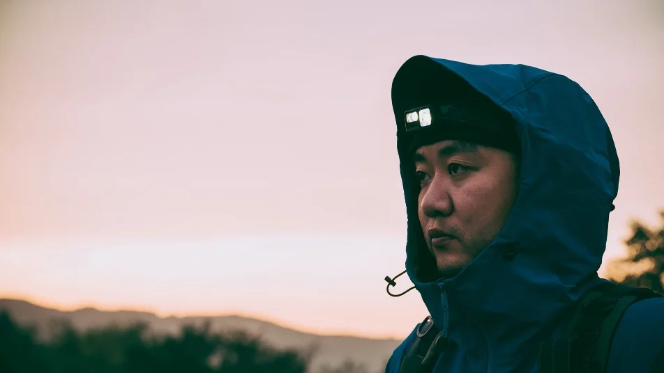 Comment choisir la meilleure lampe frontale LED pour la randonnée et le trekking