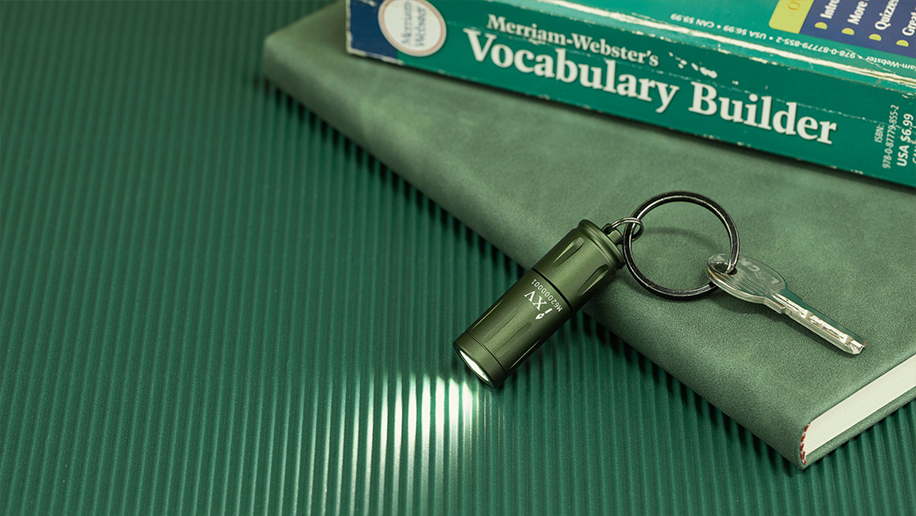 La iXV est alimentée par une batterie lithium-ion intégrée de 130 mAh. La iXV est alimentée par une batterie lithium-ion intégrée de 130 mAh.