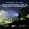 Lampe torche Olight Seeker Ultra puissante de 4800 lumens éclairant une montagne la nuit pour le camping et la randonnée