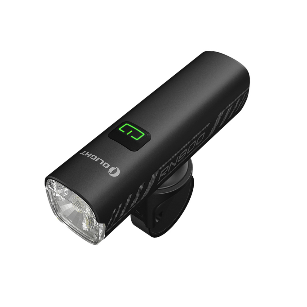 Éclairage avant vélo Olight RN 800 noir rechargeable puissant avec bouton indicateur LED vert sur fond blanc