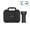 Lampe torche puissante Olight noire avec sa mallette de transport rigide et accessoires offerts
