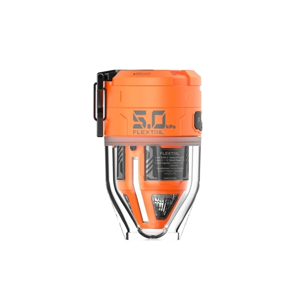 Mini pompe à air Flextail Max Pump 3 orange et transparente de 5 kPa pour camping et matelas gonflables.