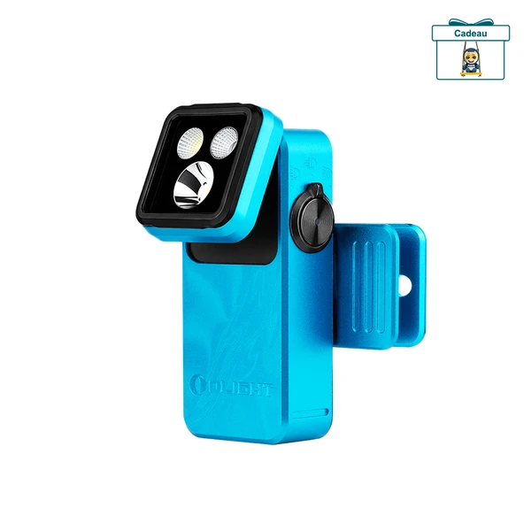Lampe clipable Olight bleue avec tête inclinable et trois LED puissantes sur fond blanc.