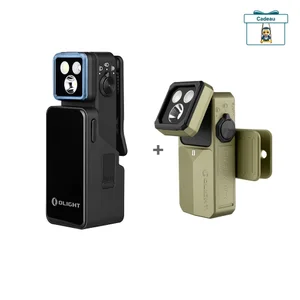 Deux lampes de poche EDC Olight rechargeables, modèles noir et vert OD avec clip de fixation portable.