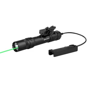 Lampe tactique Olight avec faisceau laser vert et interrupteur de pression déporté pour montage sur arme.