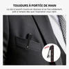 Stylo lampe Olight Open 3 noir fixé par clip à ressort sur la poche de costume pour un usage quotidien et professionnel