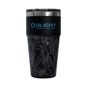 Gobelet isotherme noir Olight avec motifs topographiques gris et couvercle transparent sur fond blanc