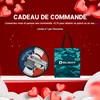 Cadeau de commande: patch pistolet Olight et sac de camouflage Olight sur fond rouge avec cœurs pour la Saint-Valentin.